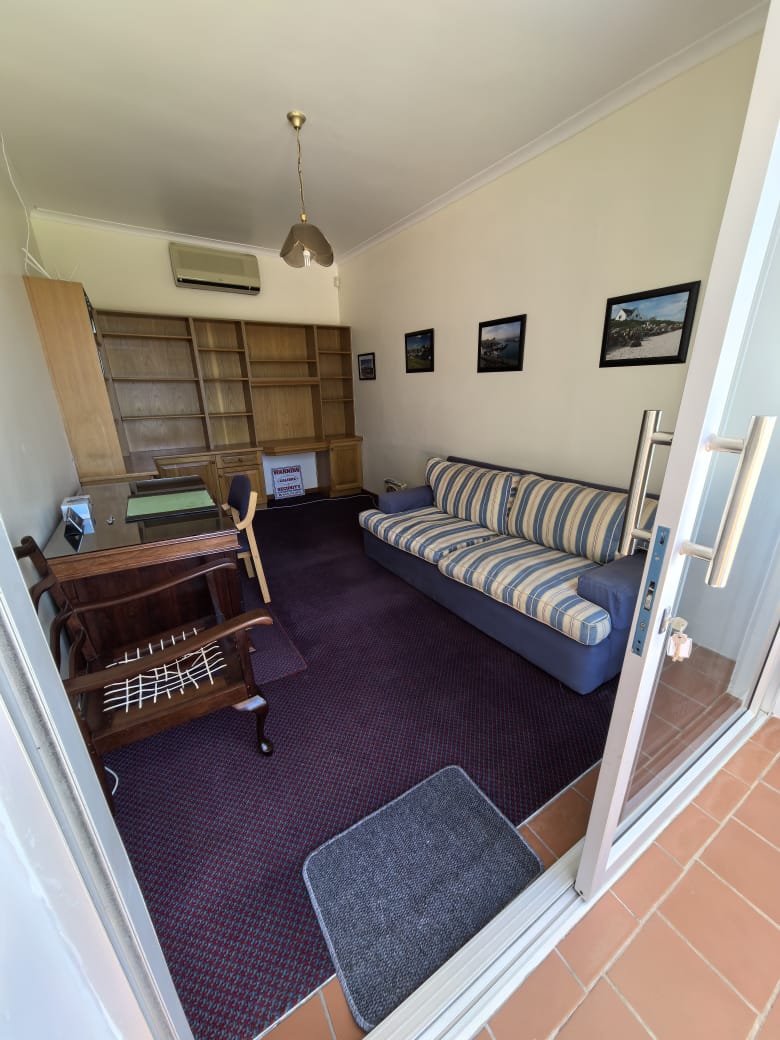 To Let 1 Bedroom Property for Rent in Santareme Eastern Cape